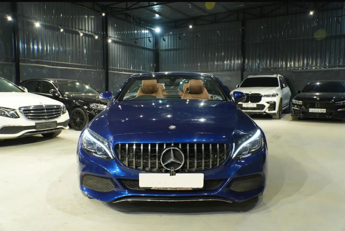 Mercedes Benz C-Class Cabriolet - Front view